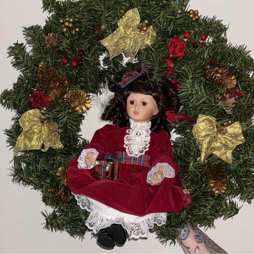 Ashton-Drake Collection Doll Wreath 1996